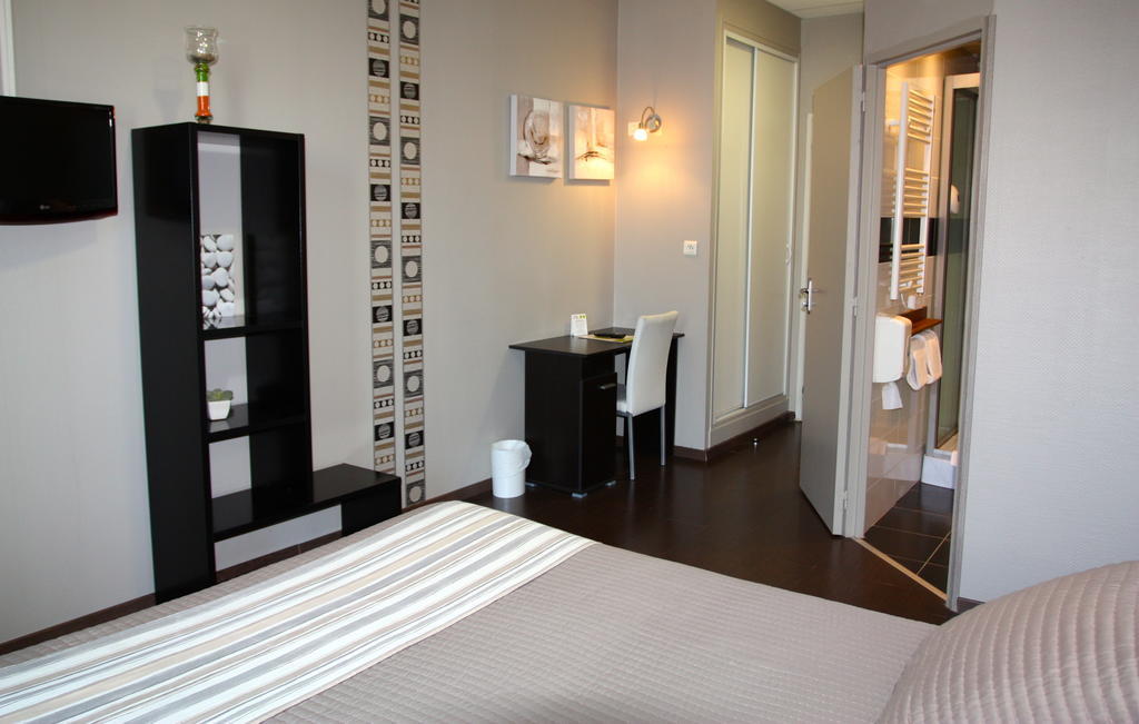 Logis Hotel Restaurant Du Midi - Rodez Centre Esterno foto