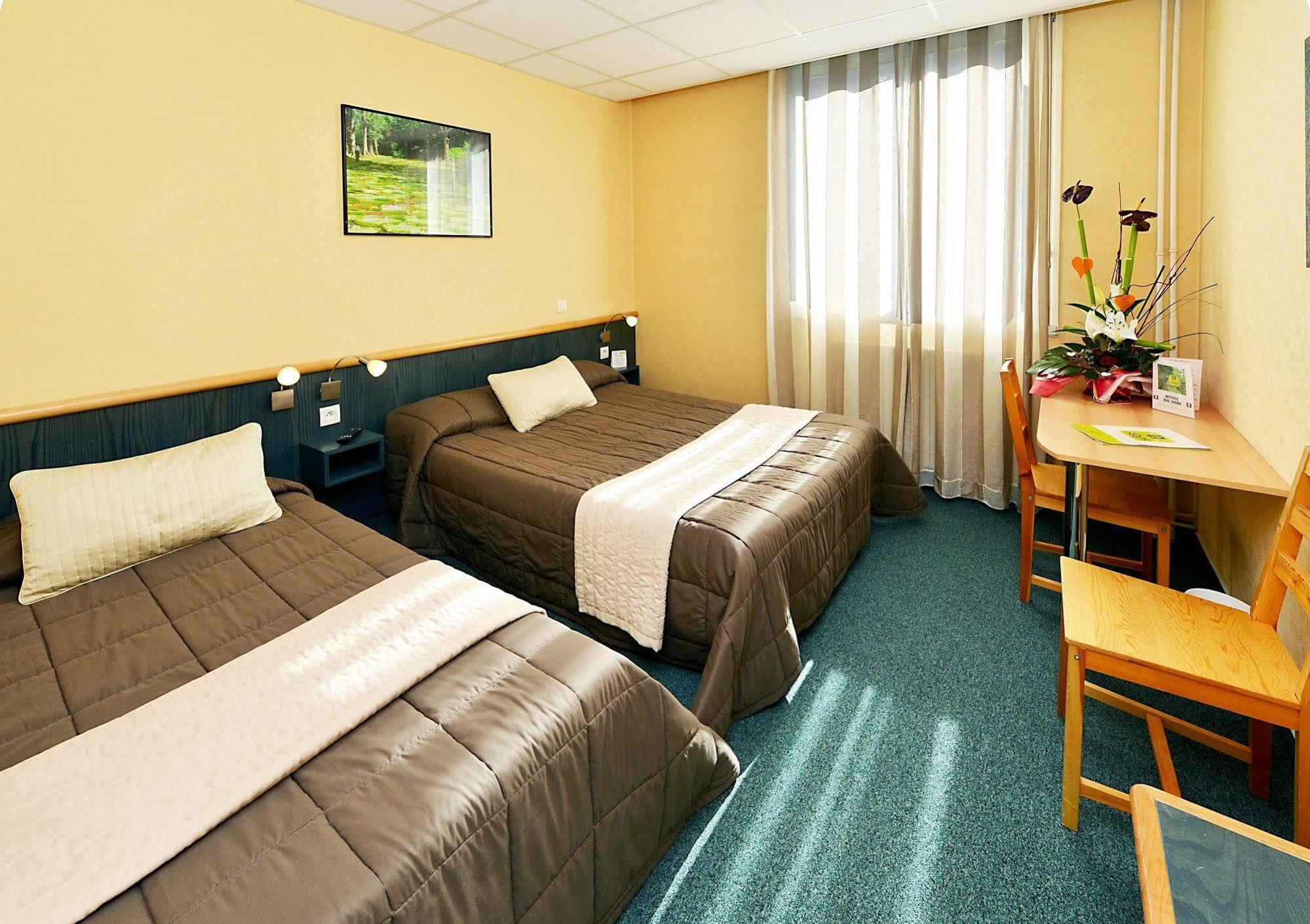 Logis Hotel Restaurant Du Midi - Rodez Centre Esterno foto