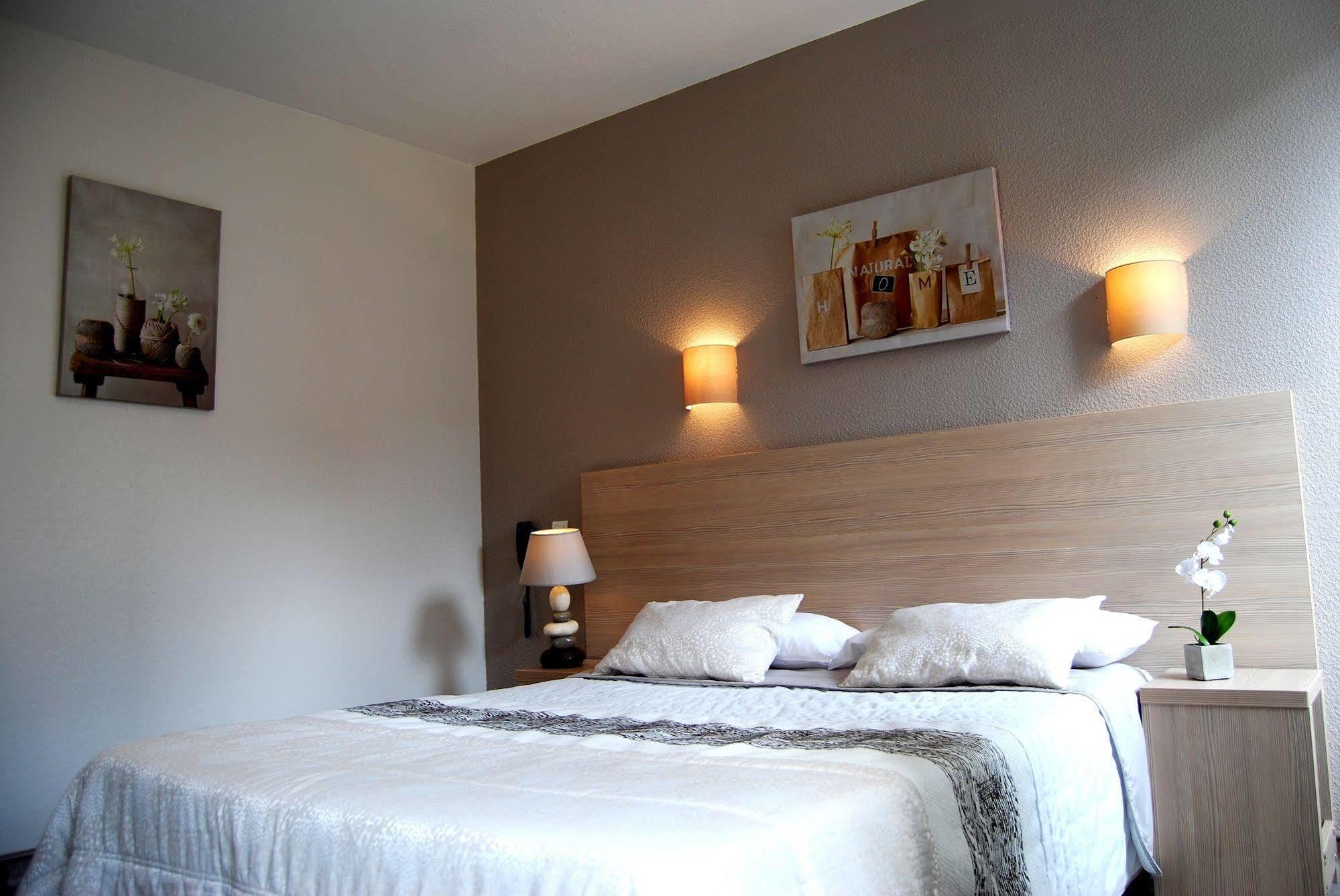 Logis Hotel Restaurant Du Midi - Rodez Centre Esterno foto